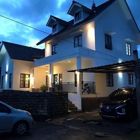 Stylish Villa At Green Apple U 35A Cipanas Puncak Sindanglaya Exterior foto